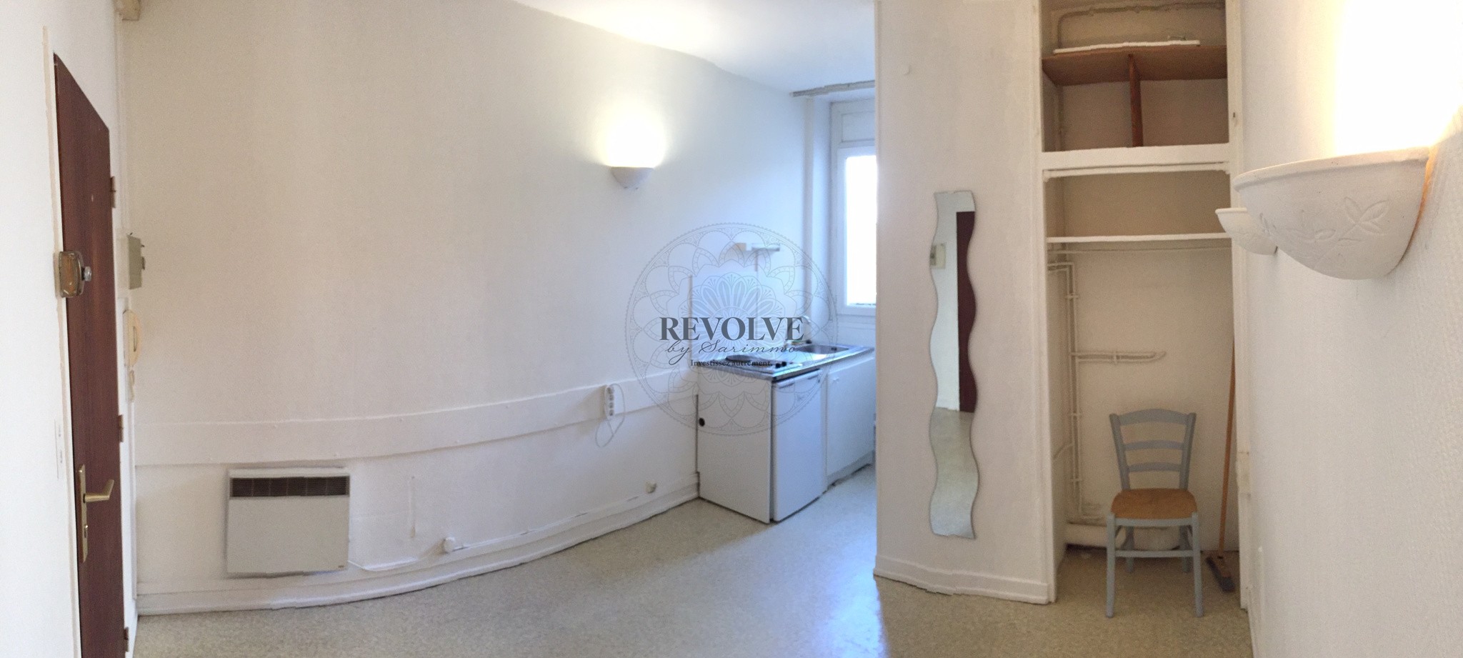 https://revolvebysarimmo.staticlbi.com/original/images/biens/1/2ef48d28bf9e84970b1edf8a190a4138/photo_6567b625d0c69e8835b7619fd7f86fa2.jpg