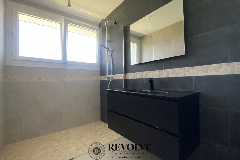 photo_c958d3210153764a120055272525819b